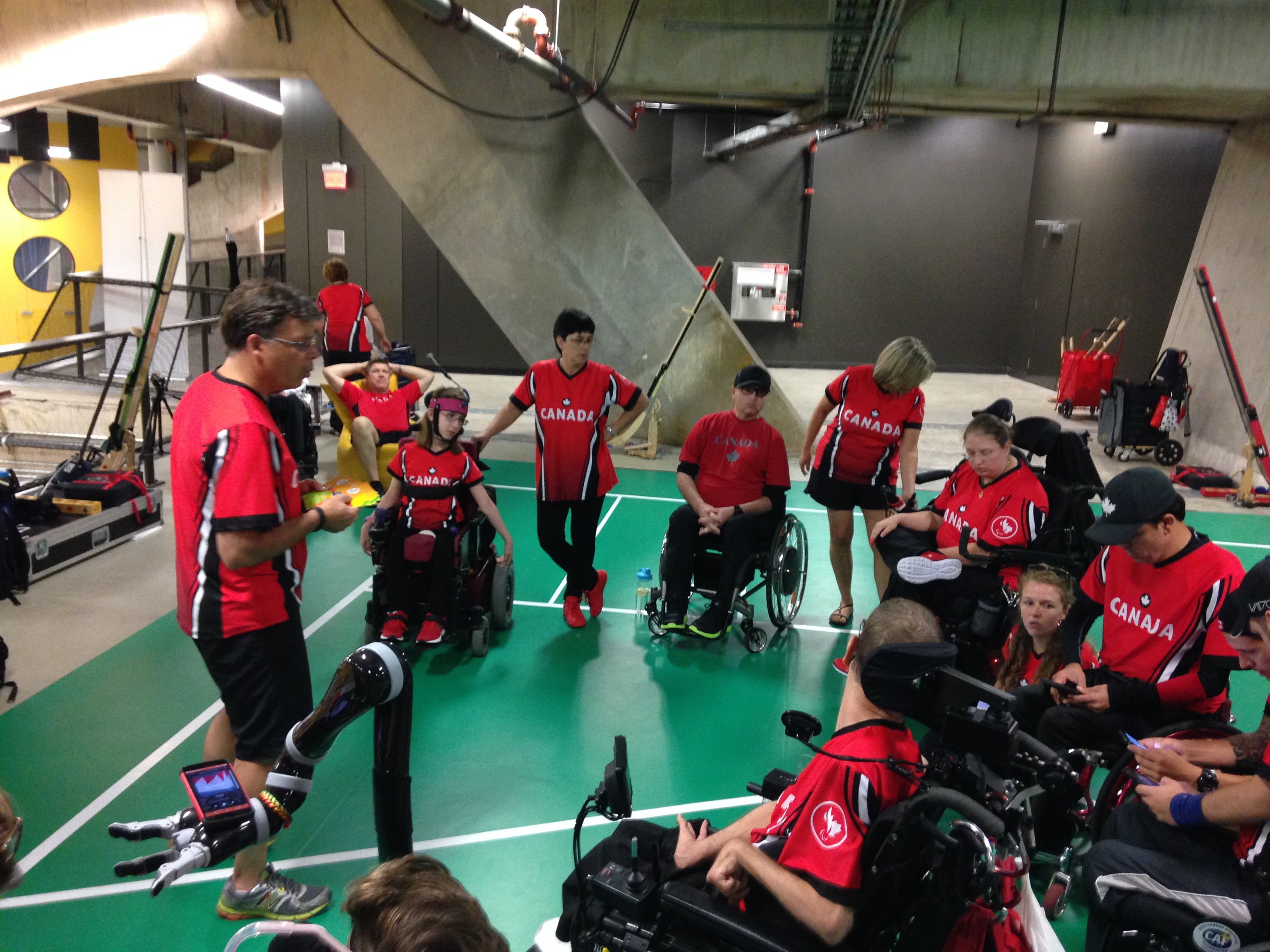 Entrainement des athlètes de boccia à l'INS Québec